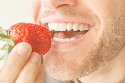 7 Foods and Drinks That Whiten Teeth and Improve Oral Health